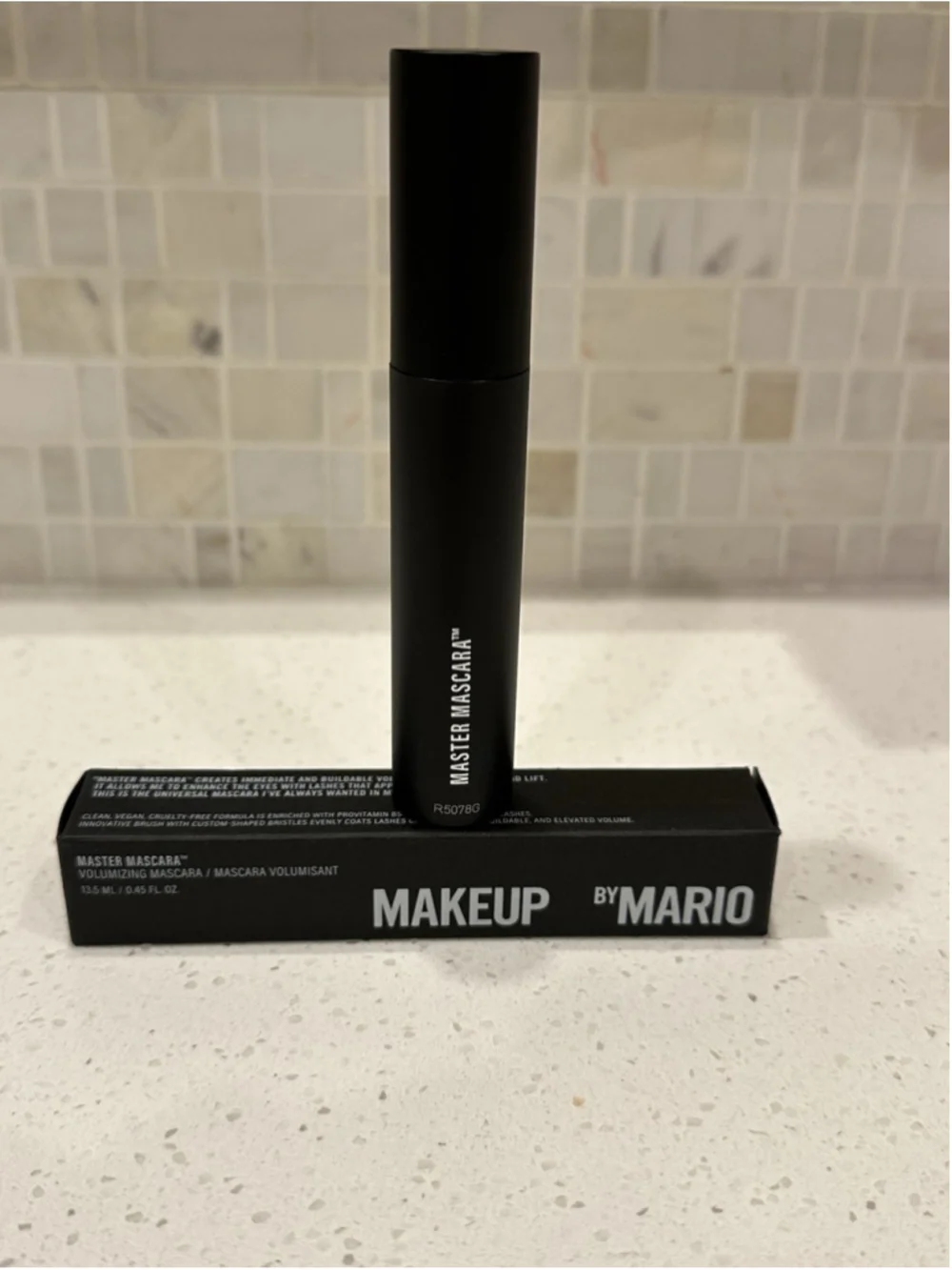 New MAKEUP BY MARIO Master Mascara Volumizing & Lift - Super Black